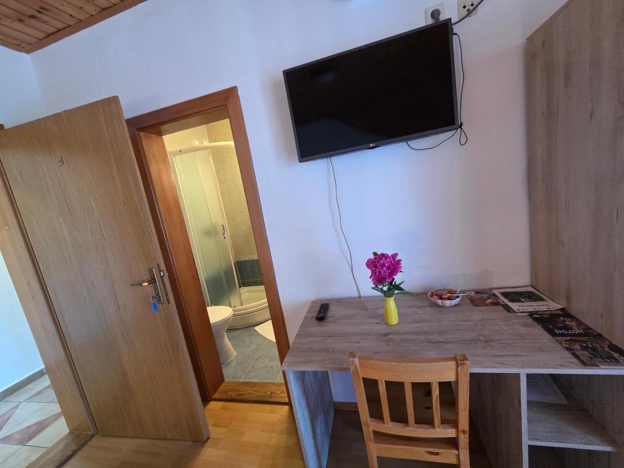 Apartman & Sobe Orhideja Smoljanac Exterior foto
