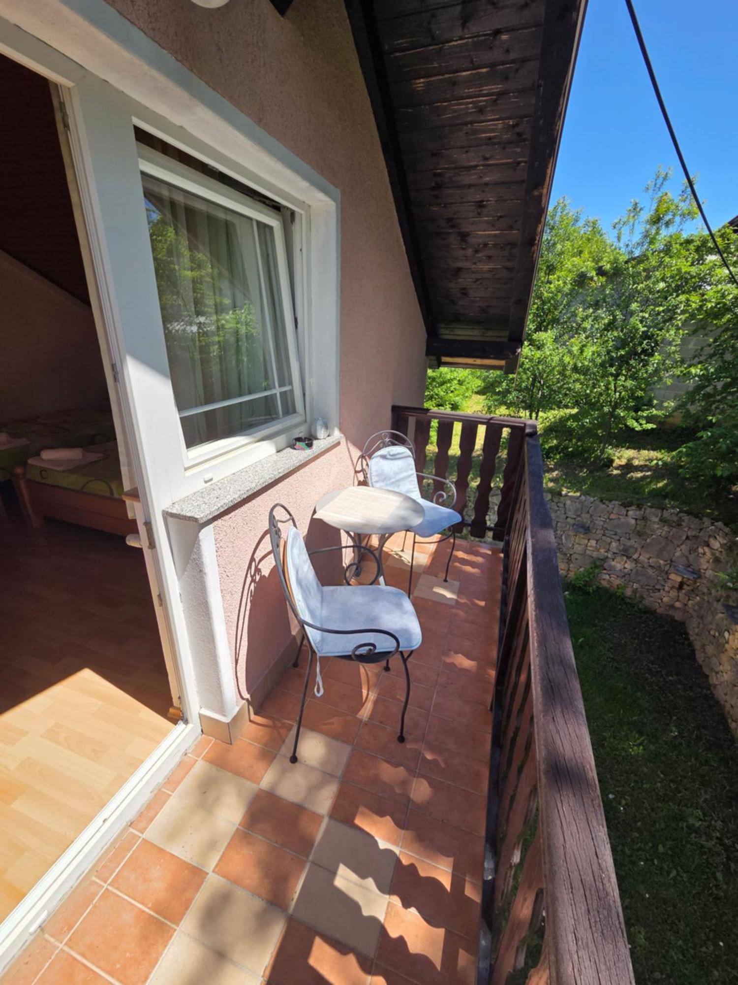Apartman & Sobe Orhideja Smoljanac Exterior foto