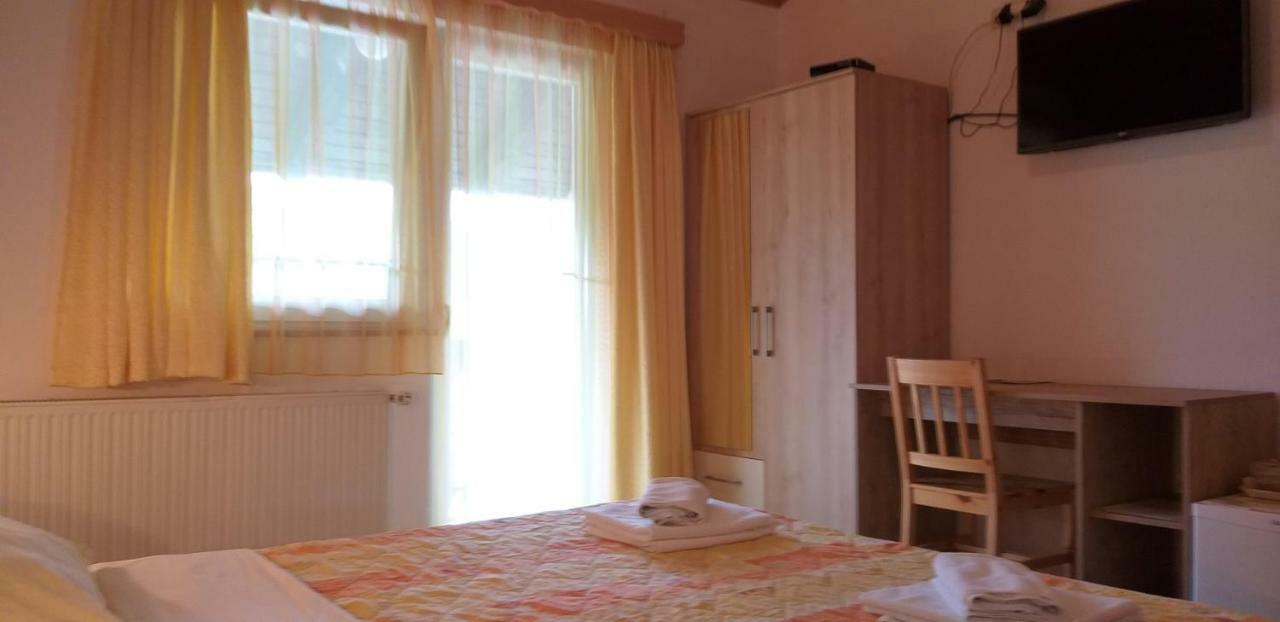 Apartman & Sobe Orhideja Smoljanac Exterior foto